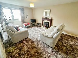 Lounge- click for photo gallery
